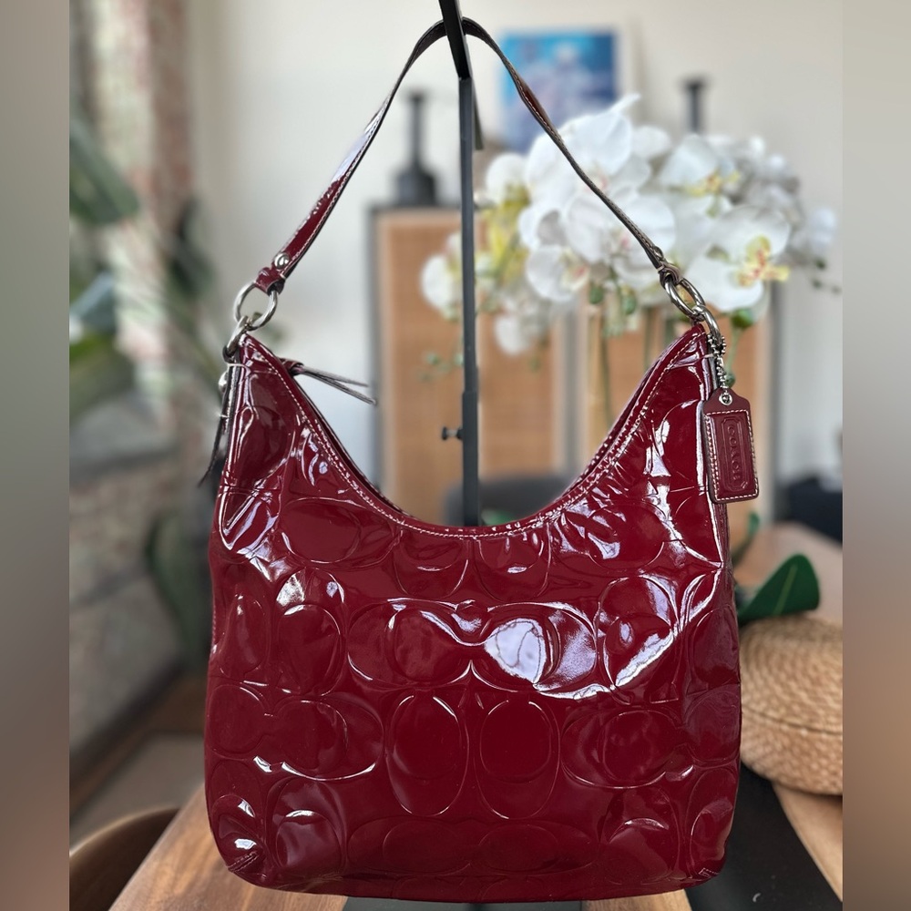 Rare Coach Patent Leather Hobo Shoulder Handbag in Bordeaux - Picture 3 of 7